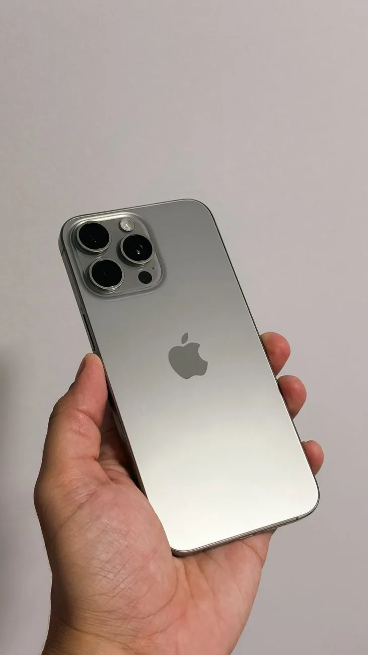 애플 iOS 27 정식 버전 배포 시작: 시리 AI 호환 기기 확인 및 업데이트 전 필수 준비사항
